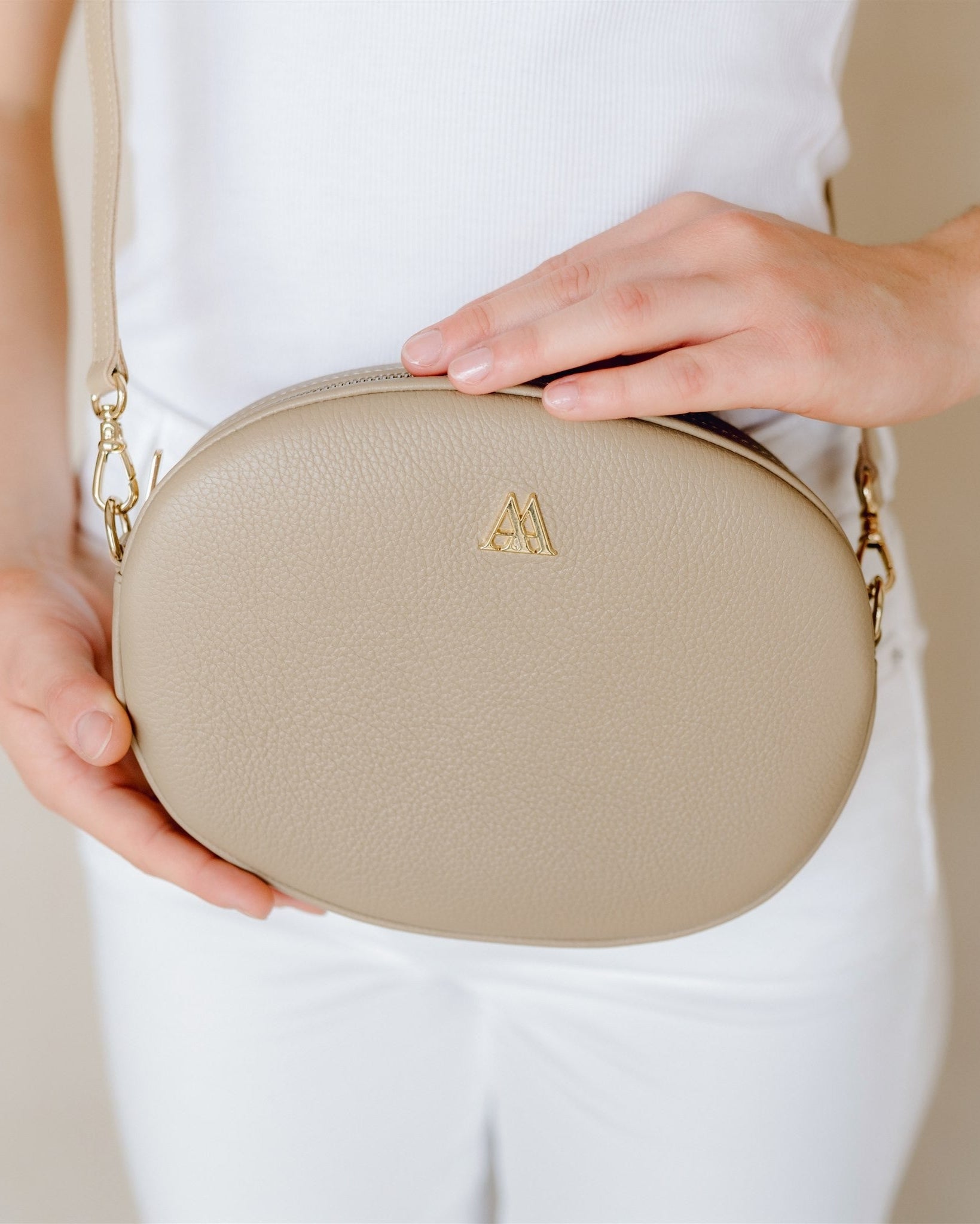 Olivia Bolso Ovalado Piel Beig