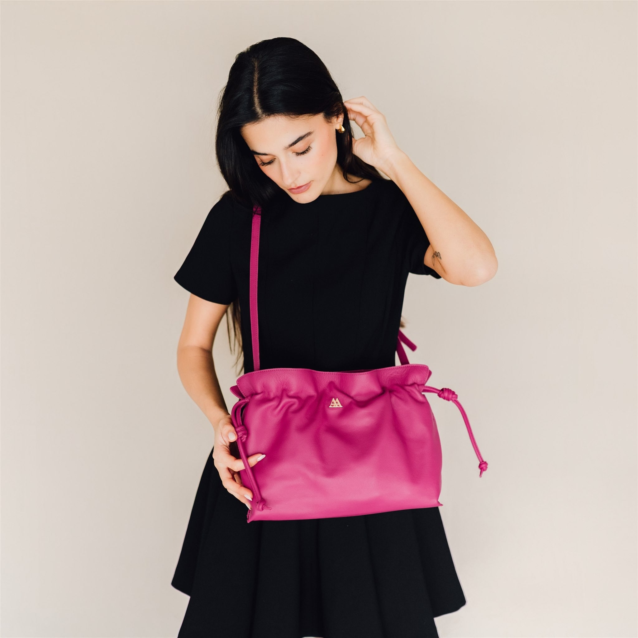 Fátima Ruched Leather Bag, Fuchsia