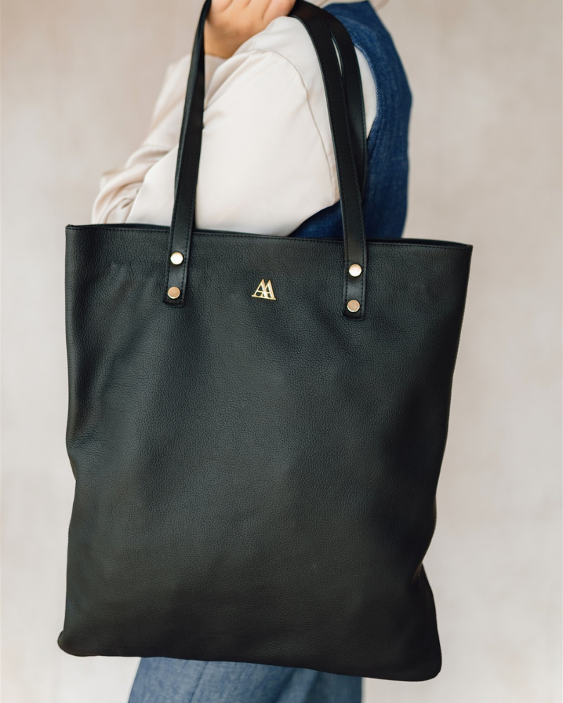Noa Tote Bag, Black Leather