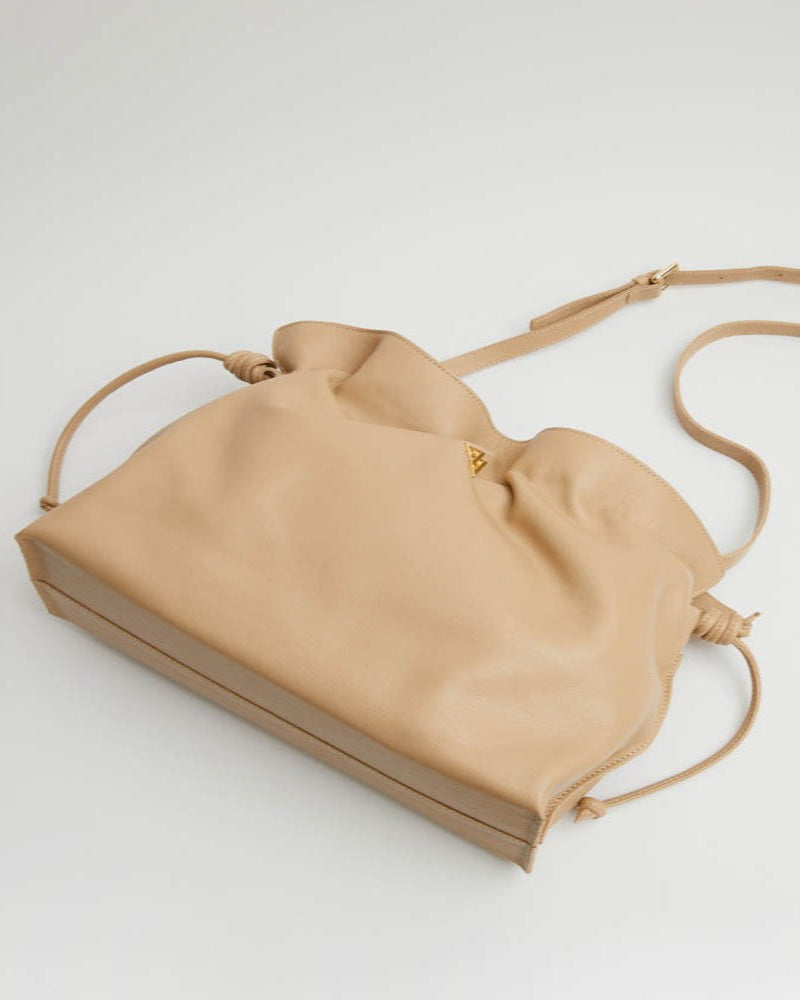 Fátima Bolso Fruncido Piel Beig