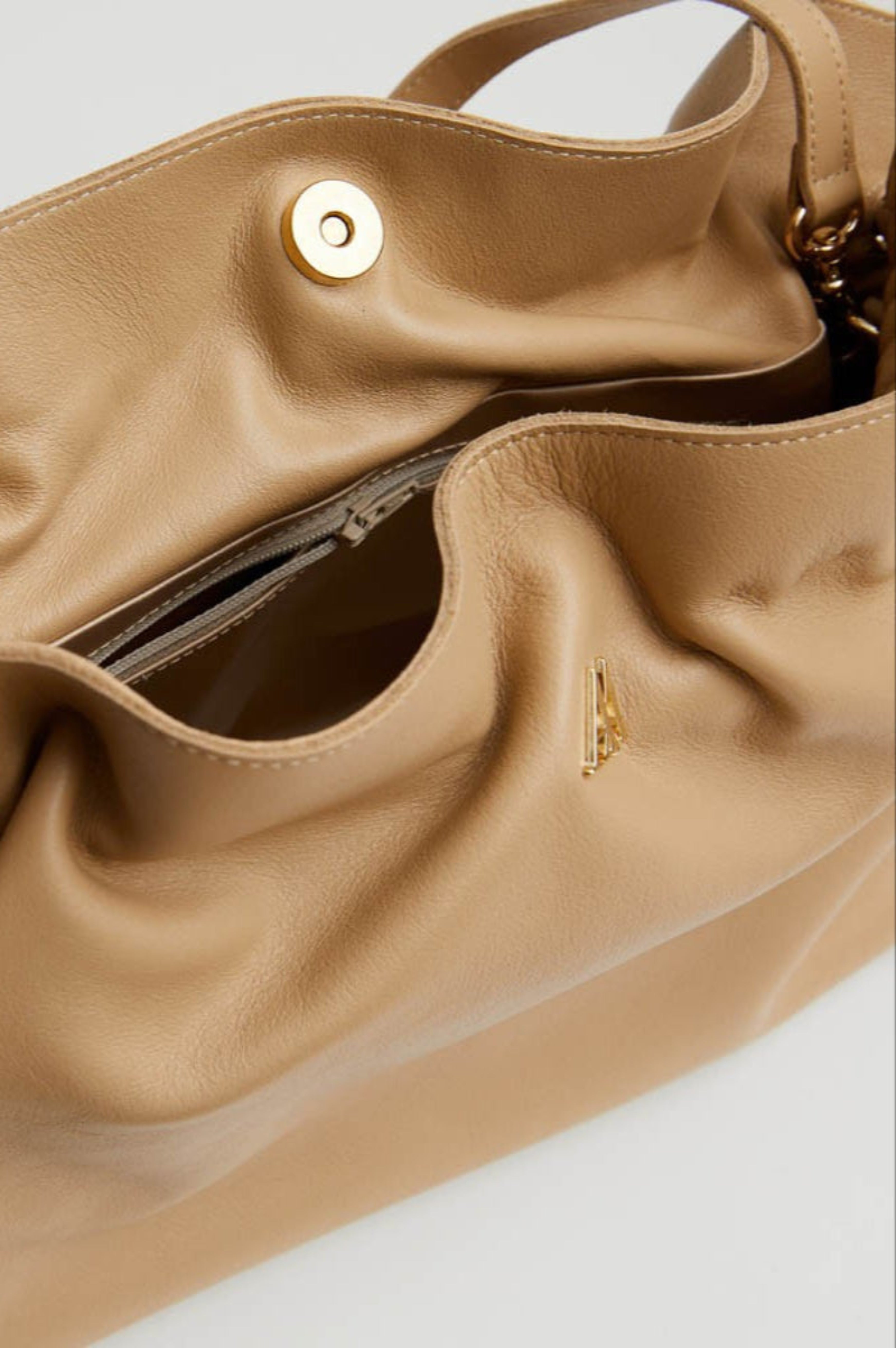 Fátima Ruched Leather Bag, Beige