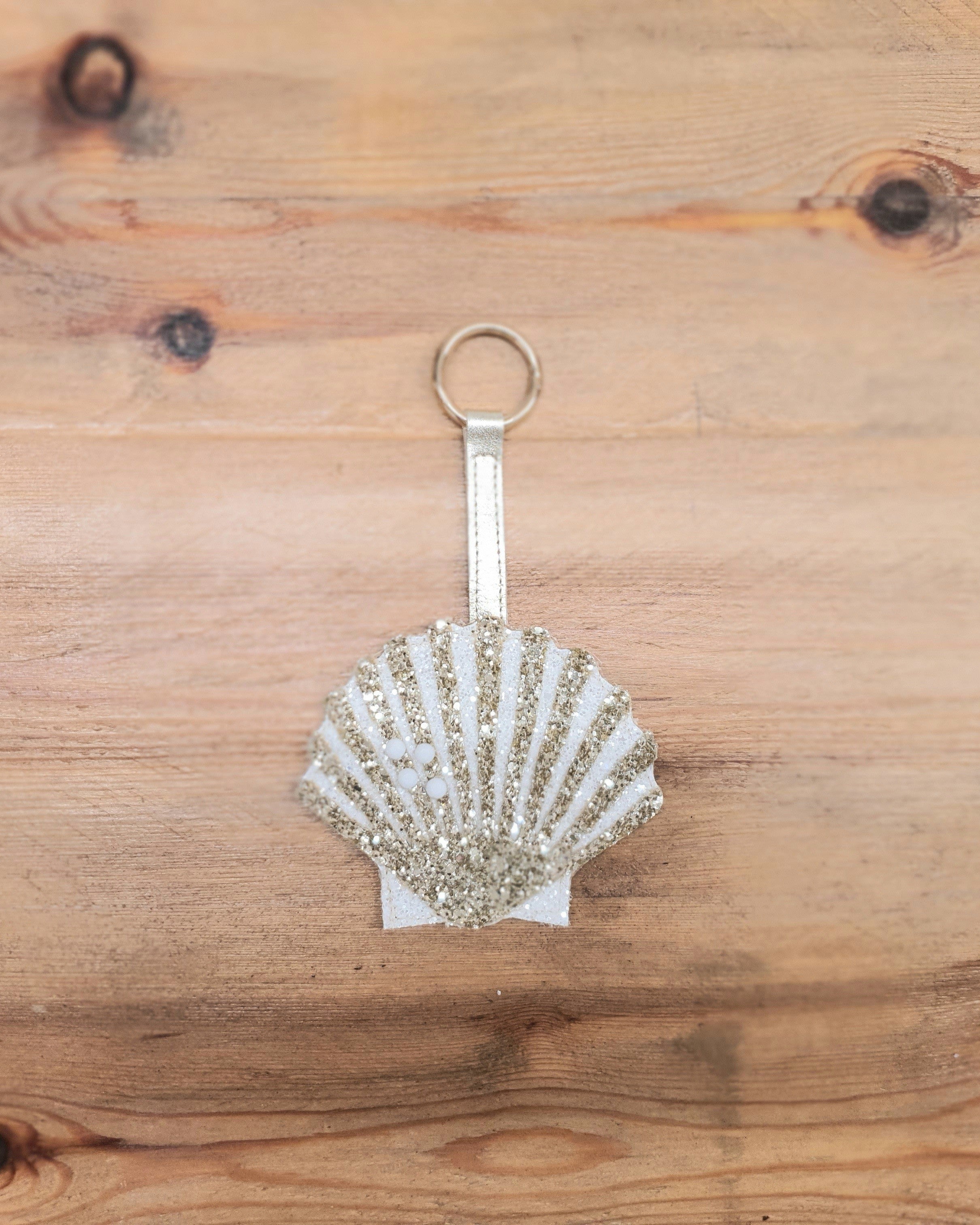 Charm White Seashell Cris Mata