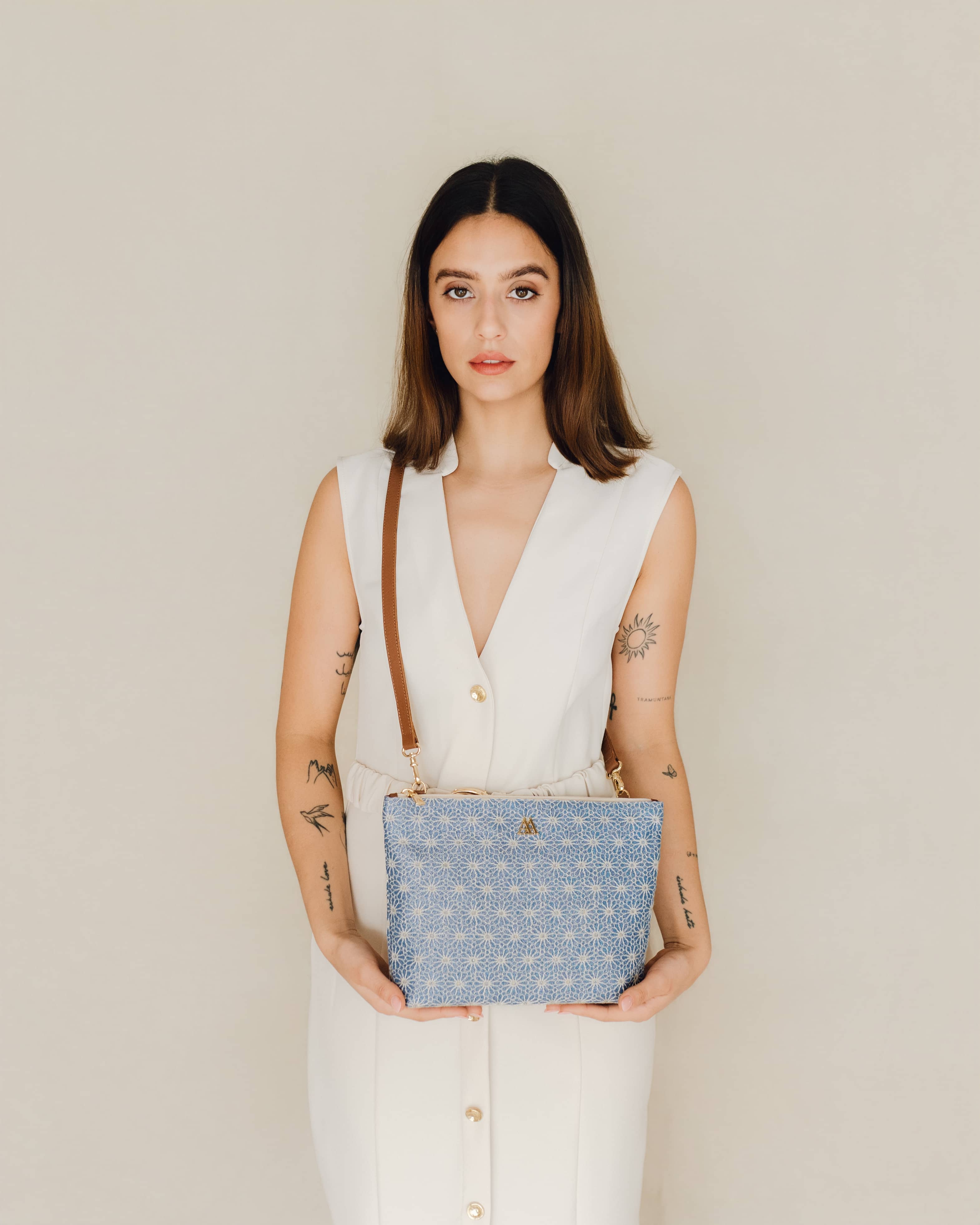 Manola Bolso Clutch Flores Lúrex Azul