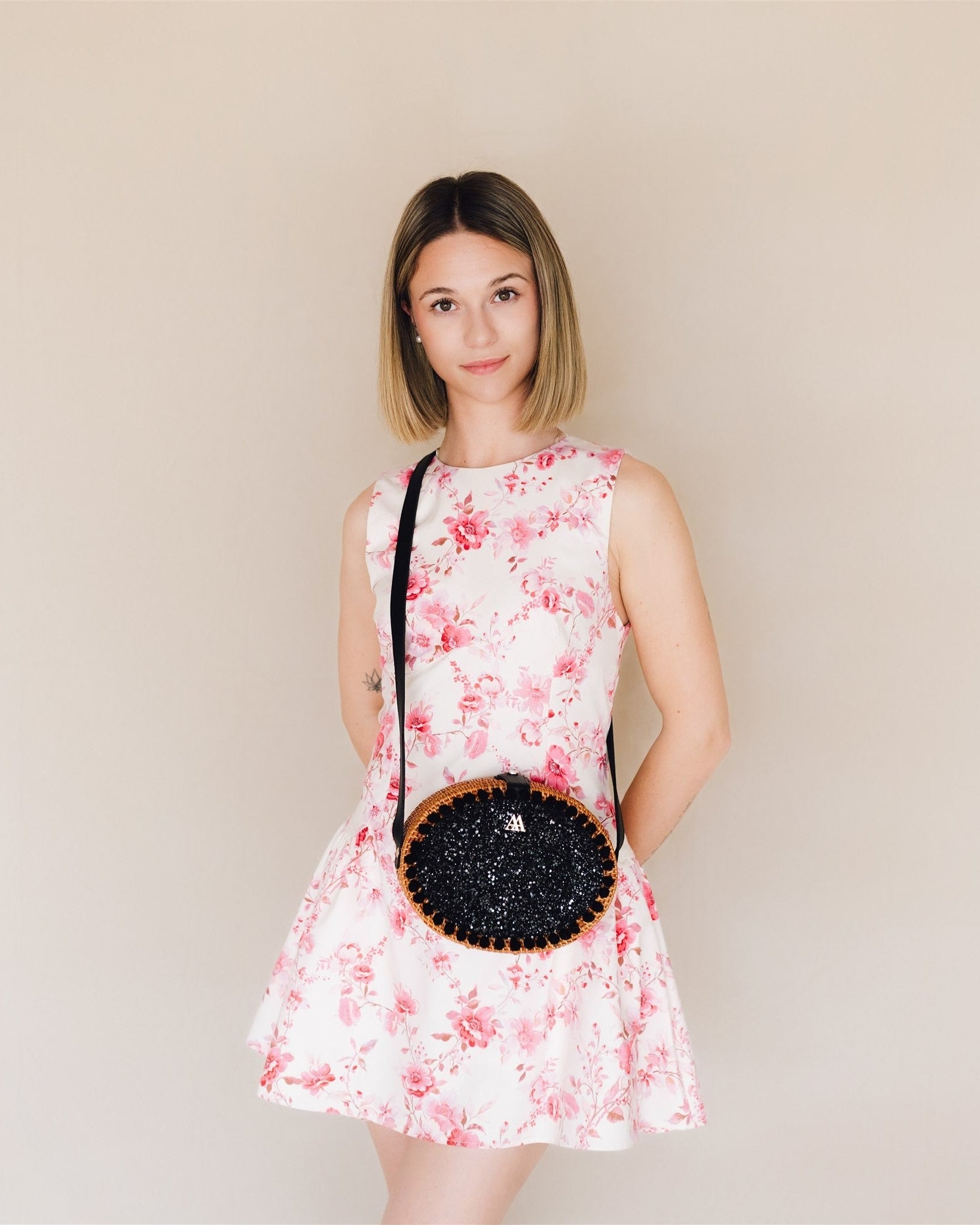 Rosario Oval Woven Bag with Black Glitter
