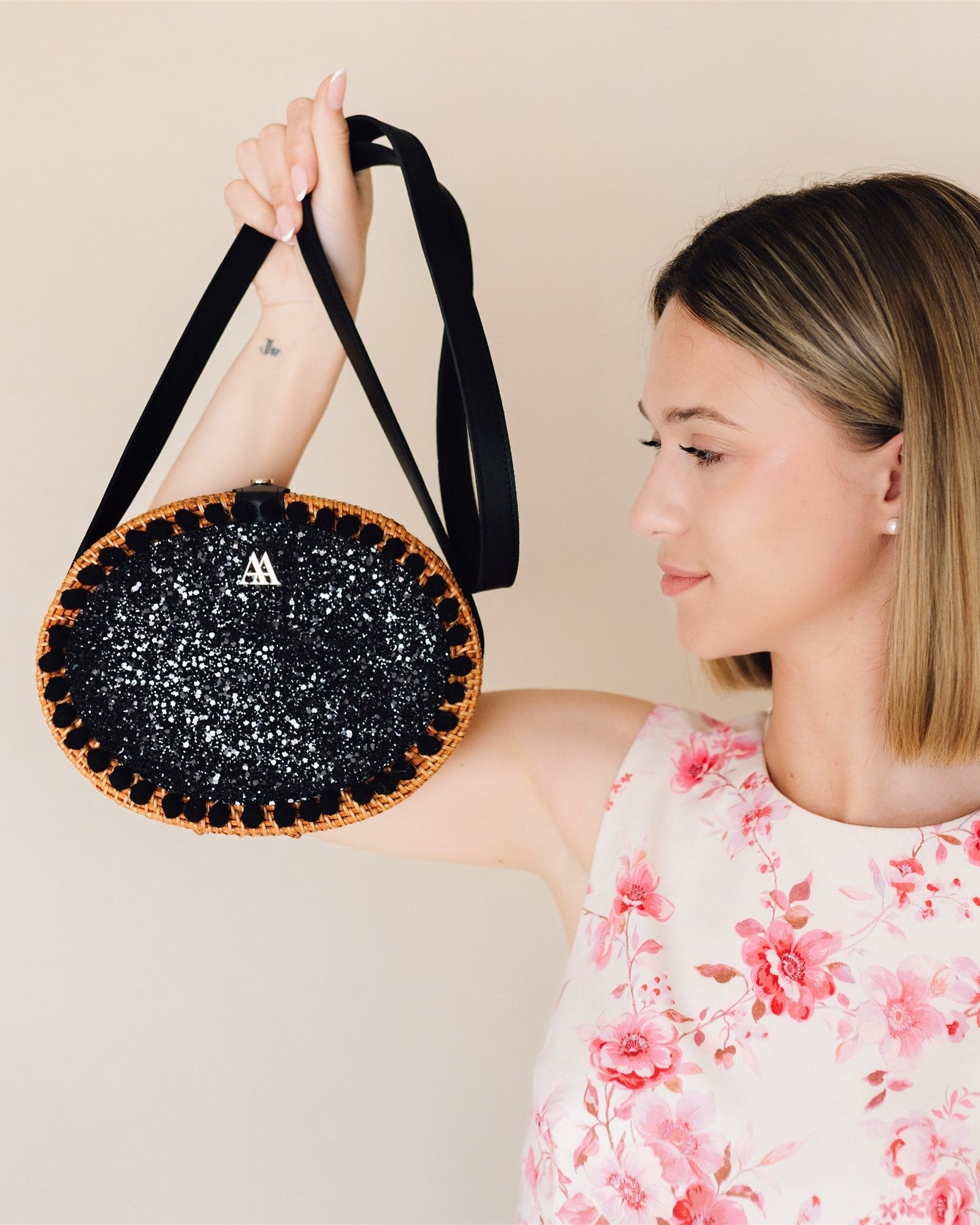 Rosario Oval Woven Bag with Black Glitter