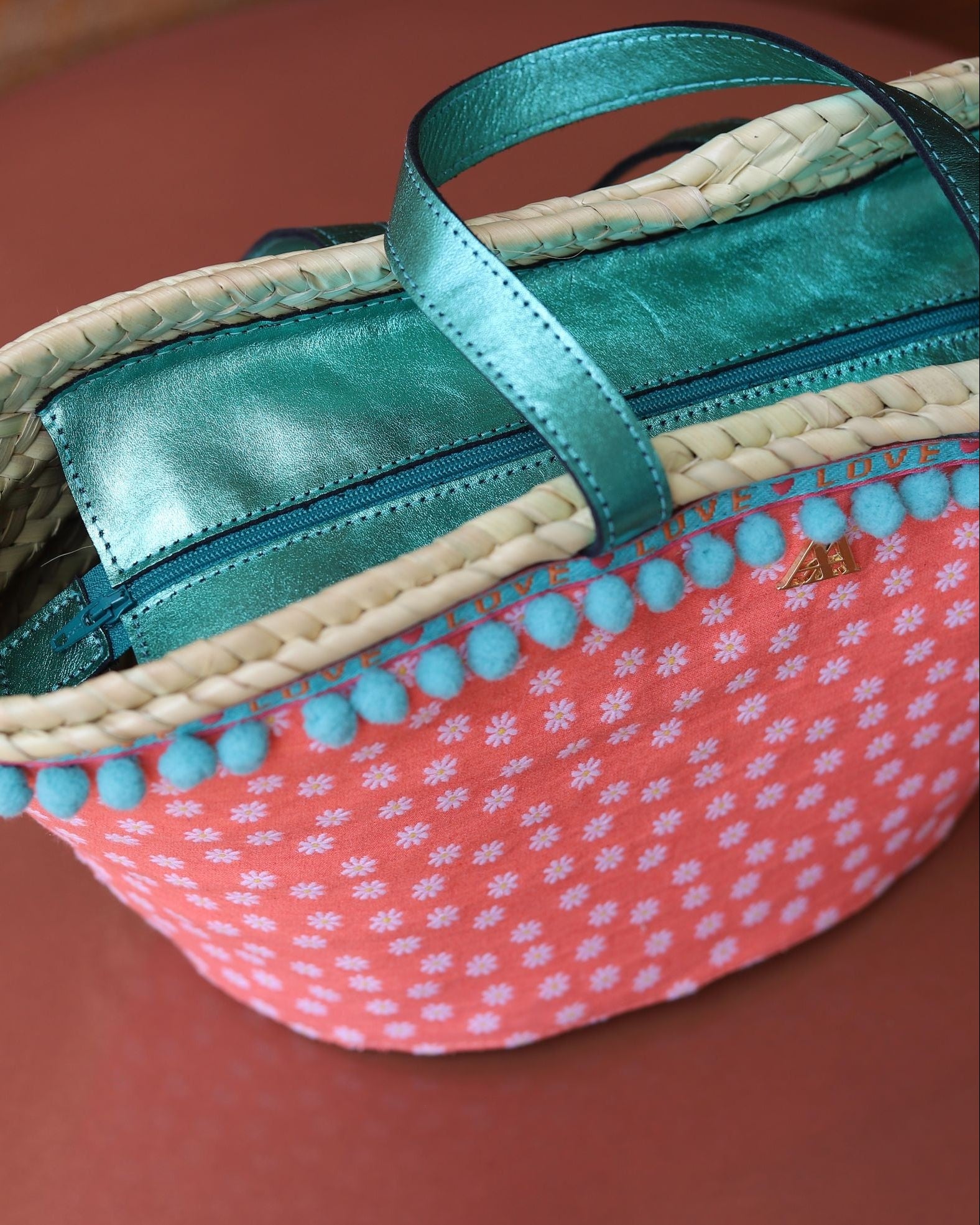 Small Marguerite Coral Cris Mata Basket
