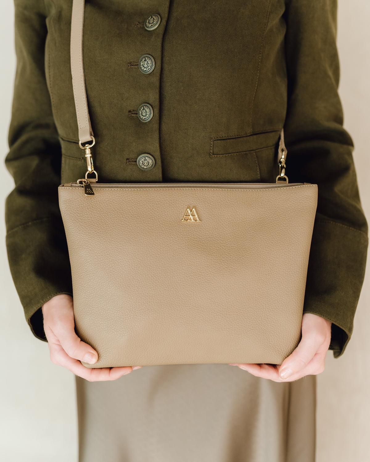 Pochette en cuir Manola beige