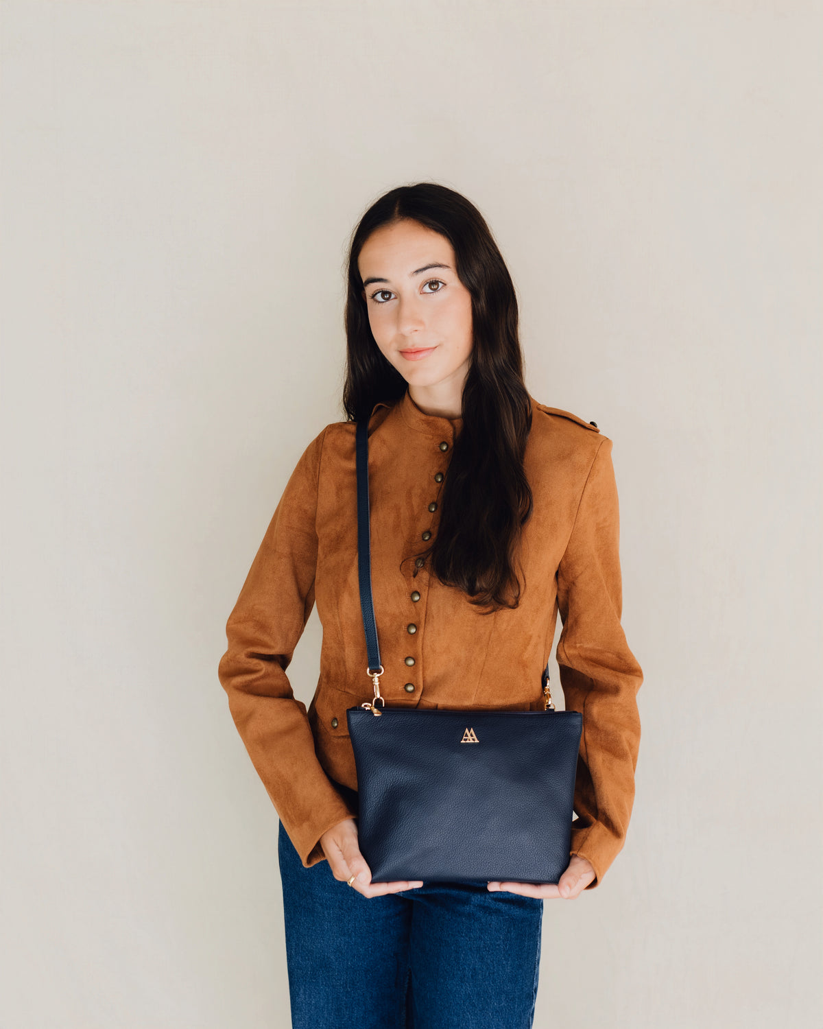 Pochette Manola en cuir bleu marine