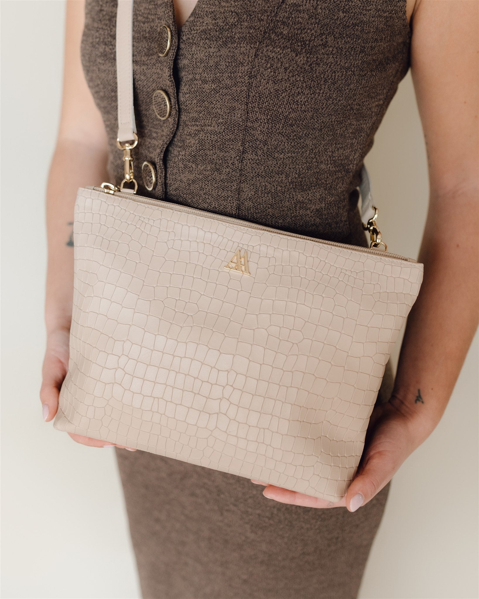 Manola Beige Leather Clutch Bag