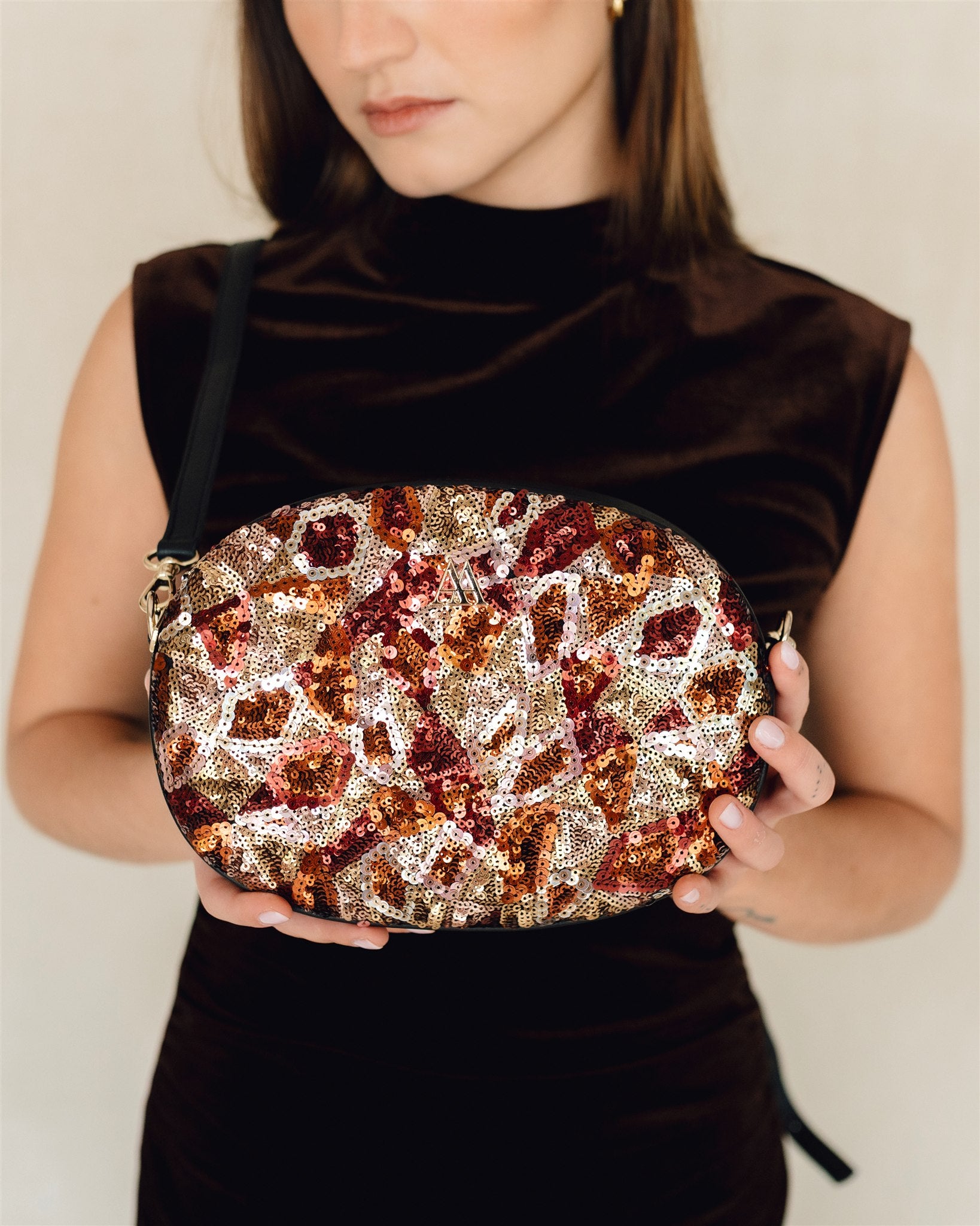 Olivia Oval Leather Bag, Red