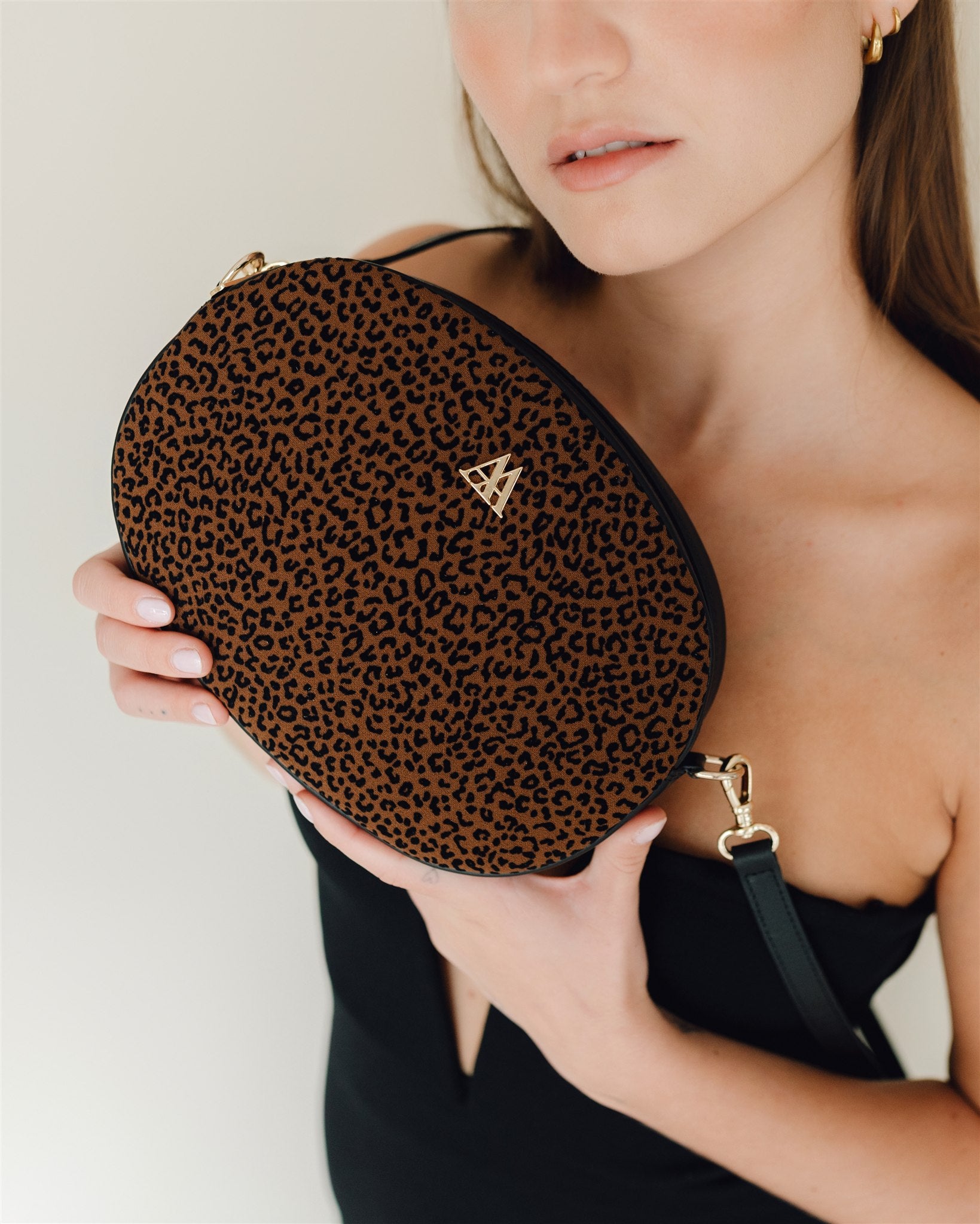 Olivia Oval Leather Bag, Red